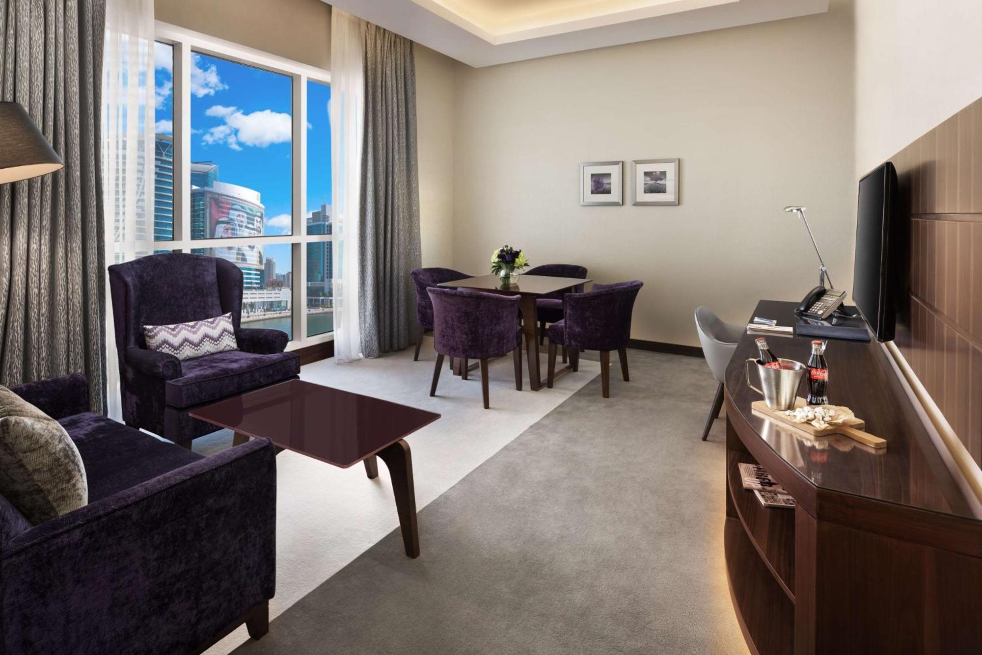 Radisson Blu Hotel, Dubai Waterfront Zewnętrze zdjęcie