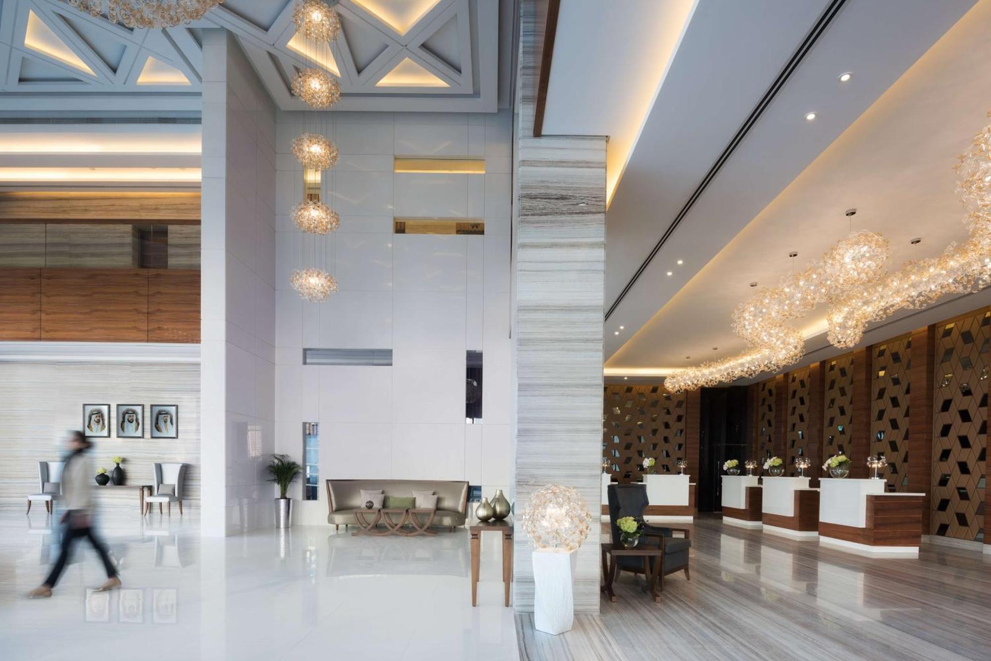 Radisson Blu Hotel, Dubai Waterfront Zewnętrze zdjęcie